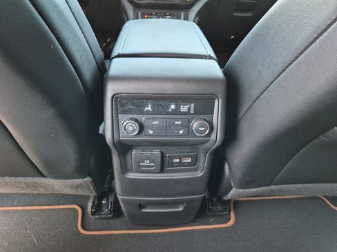 Certified 2022 GMC Acadia AT4 w/ Technology Package AWD/4WD image 22