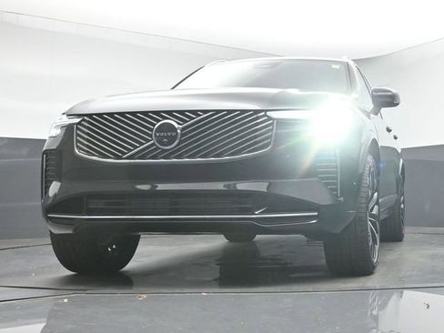 New 2026 Volvo XC90 T8 Plus image 40