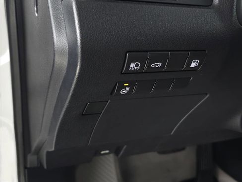 Used 2018 Lexus RX 450h AWD image 16