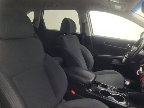 Used 2019 Kia Sorento AWD w/ LX Convenience Package image 21