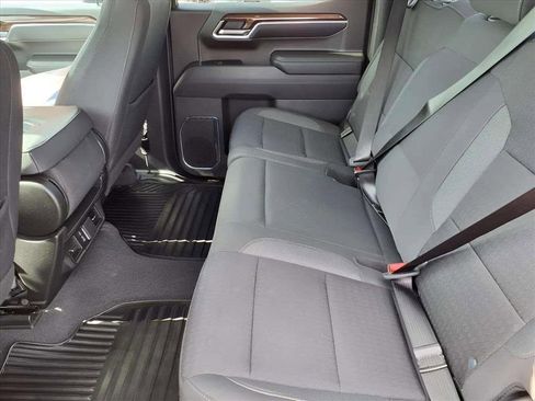 Used 2025 Chevrolet Silverado 1500 LT image 11