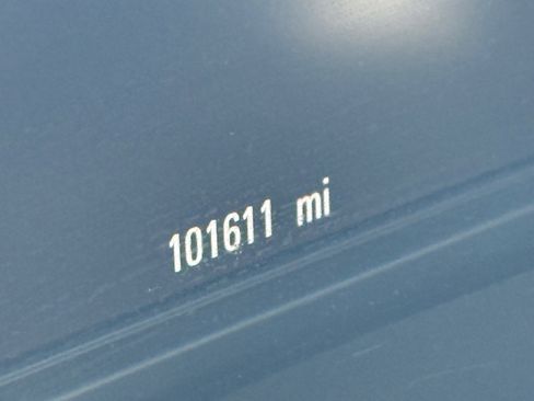 Used 2018 Buick Enclave Essence FWD image 7