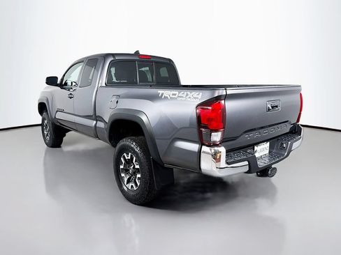 Used 2019 Toyota Tacoma TRD Off-Road AWD/4WD image 6