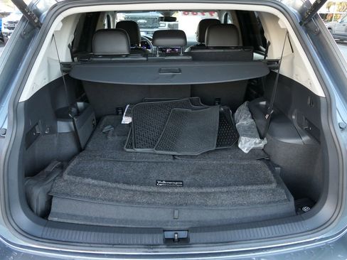 Used 2022 Volkswagen Tiguan SE image 23