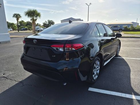 Used 2024 Toyota Corolla LE FWD image 5