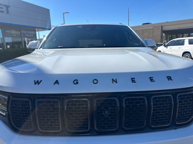 Used 2022 Jeep Wagoneer Series I AWD/4WD image 7