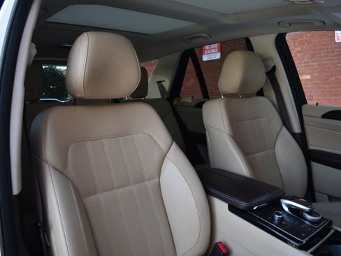 Used 2018 Mercedes-Benz GLE 350 GLE 350 4MATIC SUV image 18