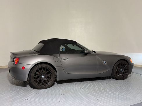 Used 2003 BMW Z4 2.5i RWD image 8