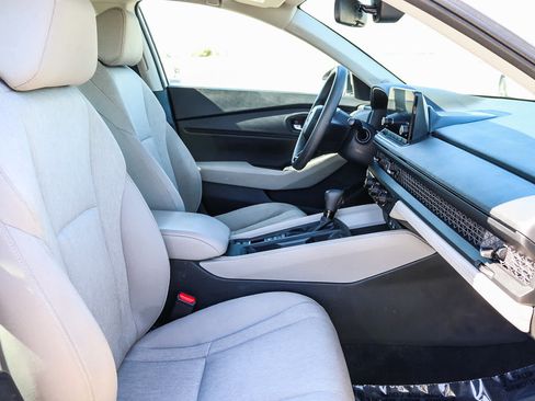 Used 2024 Honda Accord EX image 19