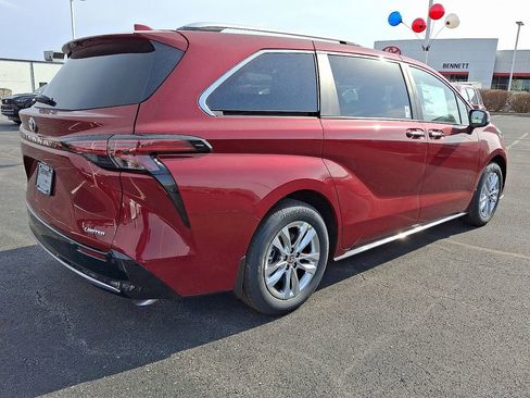 New 2026 Toyota Sienna Limited AWD/4WD image 7