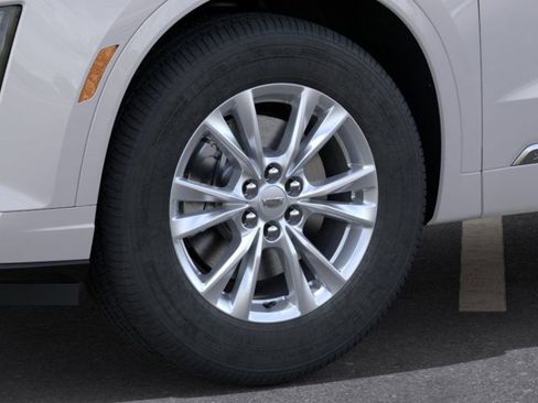 New 2025 Cadillac XT6 Luxury w/ LPO, Floor Liner Package AWD/4WD image 9