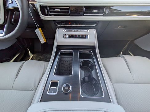 New 2026 Lincoln Aviator Reserve AWD/4WD image 20