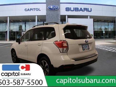 Used 2017 Subaru Forester 2.5i Premium w/ Protection Package #1 AWD/4WD image 5