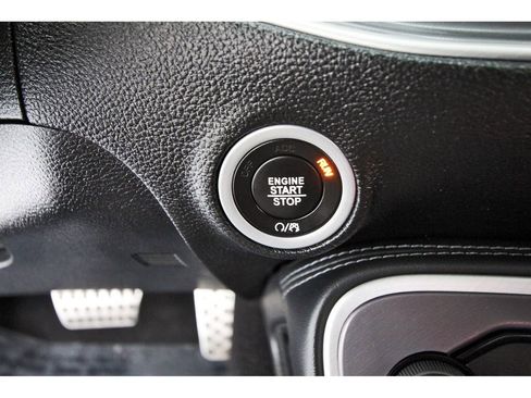 Used 2022 Dodge Challenger R/T image 17