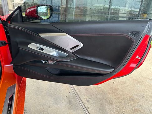 Used 2021 Chevrolet Corvette Stingray Premium Conv w/ Z51 Performance Package RWD image 15