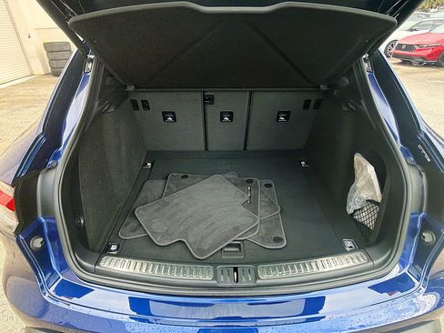 Used 2024 Porsche Macan w/ Premium Plus Package AWD/4WD image 27