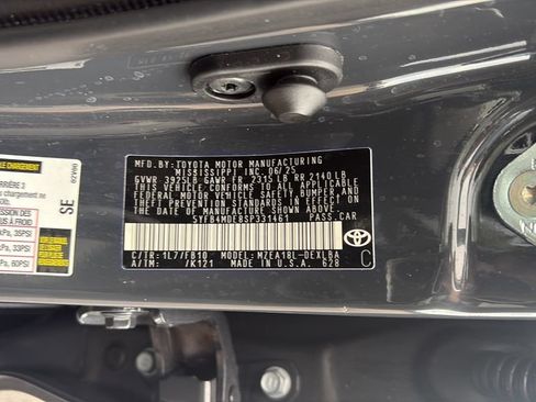 Used 2025 Toyota Corolla LE FWD image 25