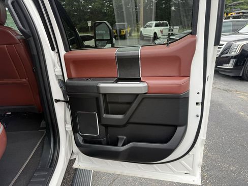 Used 2019 Ford F150 Platinum w/ Trailer Tow Package AWD/4WD image 30