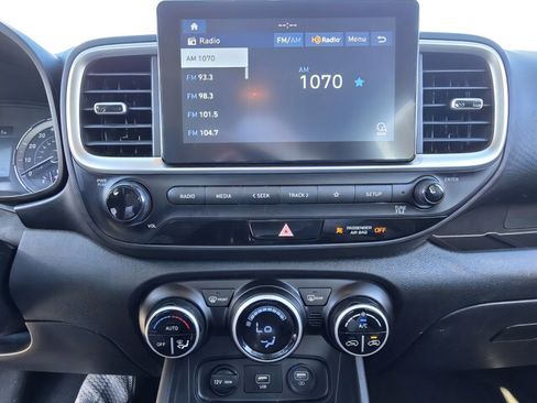 Used 2020 Hyundai Venue SEL w/ Convenience Package image 12