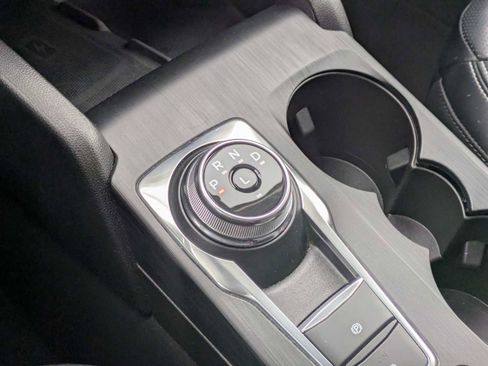 Used 2025 Ford Escape Platinum image 32