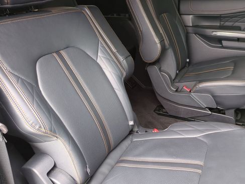 Certified 2023 Ford Expedition Max Platinum image 27