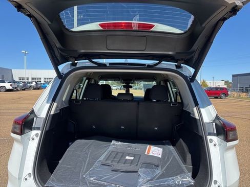 New 2026 Nissan Rogue SV image 19