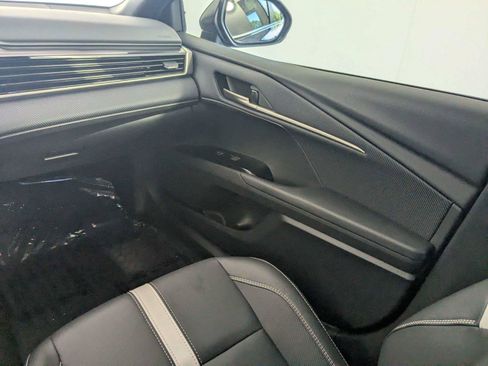 Used 2026 Toyota Camry SE FWD image 41