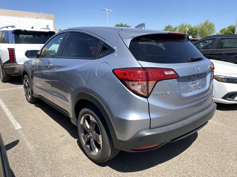 Used 2018 Honda HR-V EX image 4