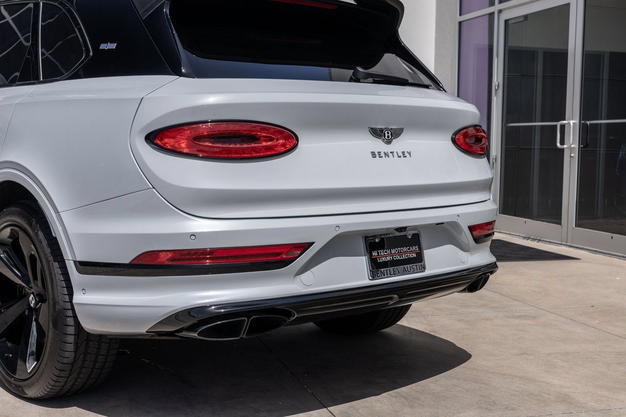 Certified 2023 Bentley Bentayga Extended Wheelbase AWD/4WD image 16