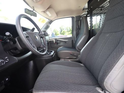 Used 2025 Chevrolet Express 2500 w/ Driver Convenience Package RWD image 2