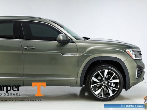 Used 2025 Volkswagen Atlas Cross Sport SEL Premium R-Line image 51
