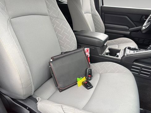 Used 2024 Toyota Tacoma SR5 image 5