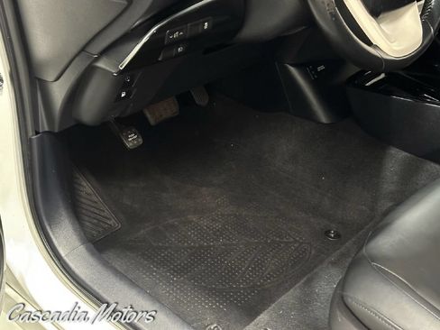 Used 2017 Toyota Prius Prime Premium FWD image 24