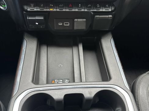 Used 2023 GMC Sierra 2500 Denali w/ Denali Ultimate Package image 22