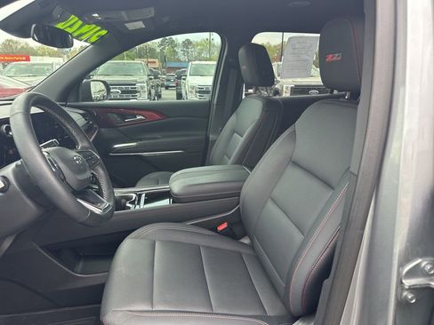 Used 2025 Chevrolet Traverse Z71 w/ Driver Confidence Package AWD/4WD image 9