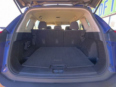 Used 2023 Nissan Rogue S image 24