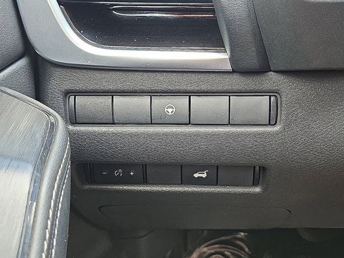 Used 2023 Nissan Rogue SL w/ SL Premium Package FWD image 25