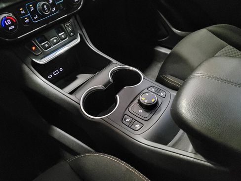 Used 2019 GMC Terrain SLE w/ Driver Convenience Package AWD/4WD image 26
