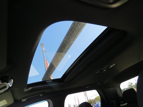 Used 2024 Hyundai Santa Cruz SEL w/ Activity Package image 17