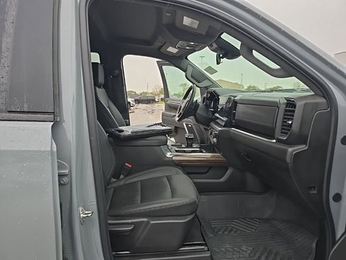 Used 2025 Chevrolet Silverado 1500 RST AWD/4WD image 14