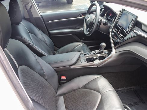 Certified 2022 Toyota Camry XSE FWD image 18