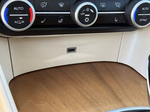 Used 2017 Alfa Romeo Giulia Ti w/ TI Lusso Light Wood Package image 28