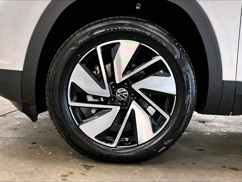 New 2026 Volkswagen Atlas SEL AWD/4WD image 13