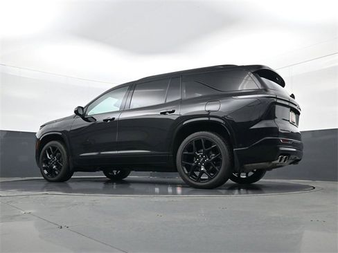 Used 2024 Chevrolet Traverse RS image 28