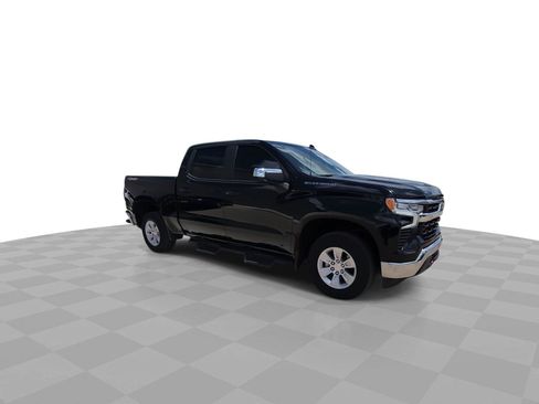 Used 2023 Chevrolet Silverado 1500 LT AWD/4WD image 2