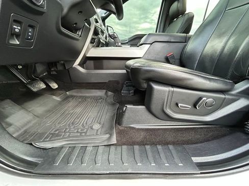 Used 2018 Ford F150 Lariat w/ Equipment Group 502A Luxury image 34