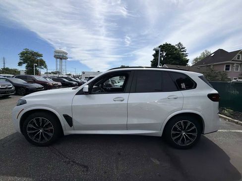 Certified 2024 BMW X5 xDrive40i w/ M Sport Package AWD/4WD image 5