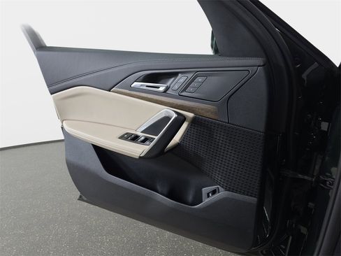 Used 2025 BMW X1 xDrive28i w/ Convenience Package image 29