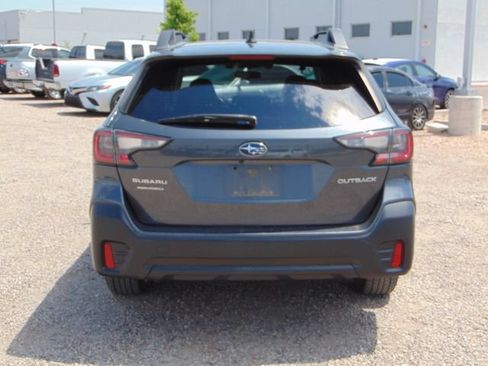 Used 2022 Subaru Outback Premium AWD/4WD image 5
