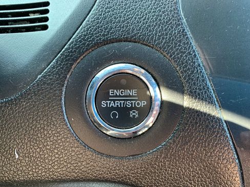 Used 2018 Ford Explorer XLT AWD/4WD image 26